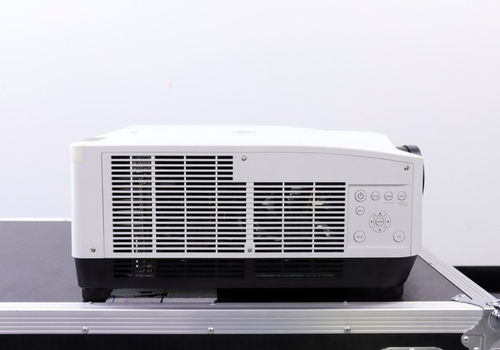 小体积也有高亮度 NEC激光工程投影机实拍图赏